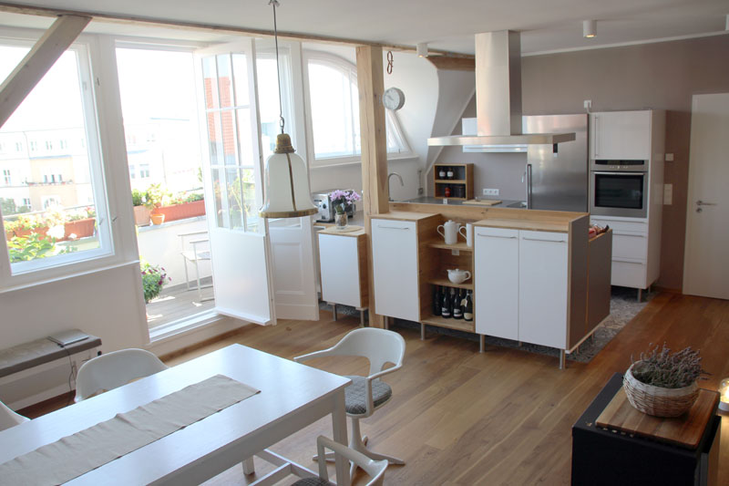 Küche und Wohnraum (Quelle: Dag Schaffarczyk, Spreeplan Projekt UG)