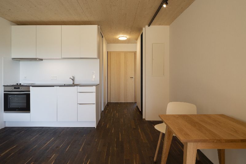 Apartment Kochnische, Garderobe mit Schrank (Quelle: Martin Rudau, Leutkirch)